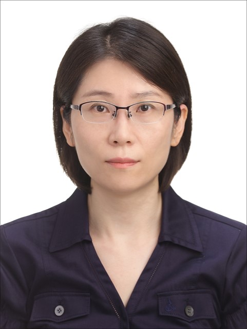 이윤주 교수 이미지